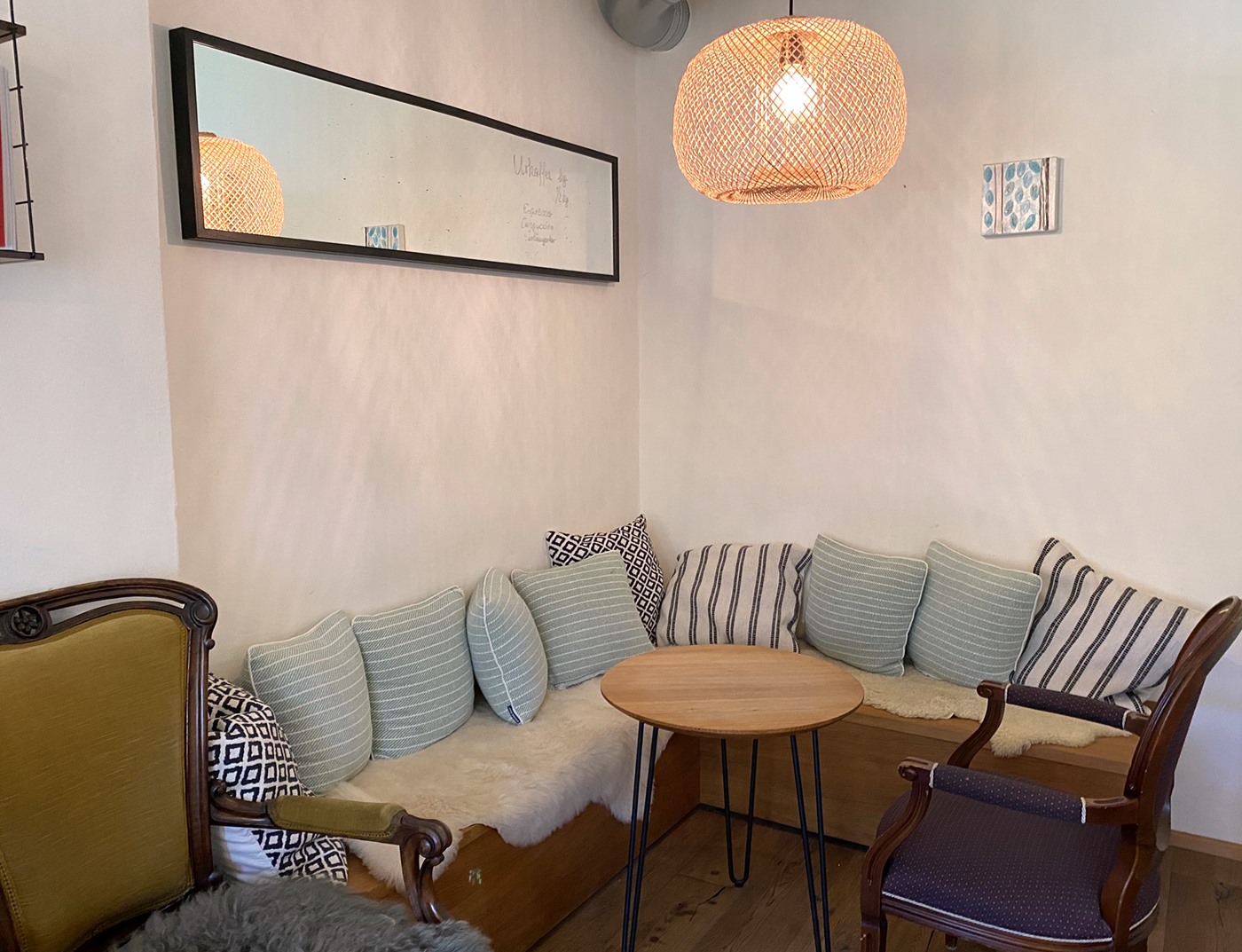 Gemütliche Sitzecke im Röstzimmer